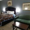 Отель Executive Inn & Suites, фото 28