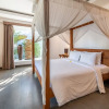 Отель Colorful Private Villa 3 BR, Seminyak With Staff, фото 20