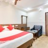 Отель OYO Flagship Hotel GV Residency, фото 6