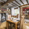 Отель Cornerstones, 16th Century Luxury Self Catering House overlooking the River Dee, фото 16