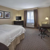Отель Hampton Inn & Suites by Hilton Toronto Airport, фото 2