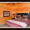 Отель Resort Way Cabin 808 - 2 Br cabin by RedAwning, фото 22