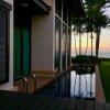 Отель Sunset Seaview Beach Villas & Spa Suites at Nexus Karambunai, фото 9