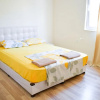 Отель Spacious 2 Bedroom for 5 With Mountain View Free Wifi, фото 6