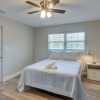 Отель Vibrant Lakeland Home: 1 Mi to Lake Hollingsworth!, фото 2