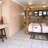 Отель Four Palms Guest House, фото 1