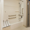 Отель Holiday Inn Express & Suites Toronto Airport South, an IHG Hotel, фото 13