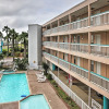 Отель Corpus Christi 'surfside Suite' w/ Beach Access!, фото 1