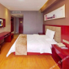 Отель Super 8 Hotel (Luonan New Bus Station), фото 1