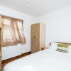 Отель Dagenham Self Catering 4BedHouse sleeps up to 8 with Free Wifi and Free Parking, фото 3