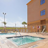 Отель La Quinta Inn & Suites by Wyndham Pasadena North, фото 1