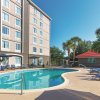 Отель La Quinta Inn & Suites by Wyndham Orlando UCF, фото 20