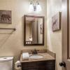 Отель Tall Pines, 4 Bedrooms, Hot Tub, Fireplace, Sleeps 8, фото 8