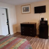 Отель Town Line Inn, фото 4