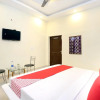Отель OYO 13102 Hotel Adarsh, фото 3
