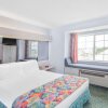 Отель Microtel Inn & Suites by Wyndham Carolina Beach, фото 4