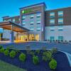 Отель Holiday Inn Express & Suites Lexington W - Versailles, an IHG Hotel, фото 1