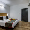 Отель OYO Townhouse 042 Urvashi Theatre, фото 4