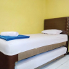 Отель Risqia Homestay Syariah by Cocotel, фото 16