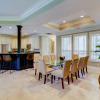 Отель 10 Hunt Club Holiday Home, фото 24