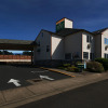 Отель Americas Best Inn Lincoln City, фото 1