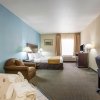 Отель Comfort Suites в Туларе