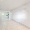 Отель Cozy & Contemporary Apartment, фото 14