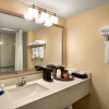 Отель Sky Point Hotel & Suites - Atlanta Airport, фото 8