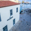 Отель MyCrown Suite, Luxurious apartment with sea view located at the port of Hydra, фото 1