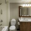 Отель Victoria Regent Waterfront Hotel & Suites, фото 9