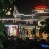 Отель Yangshuo Moon Villa Homestay (Yulonghe Scenic Area Branch), фото 1