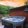 Отель The Rustic Cottage by Avantstay Hot Tub, Fire Pit, Pool Table 5mins to Town, фото 19