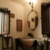 Отель Guesthouse Runcini dormire in un borgo medievale, фото 9