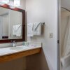 Отель Lexington Inn and Suites, фото 8