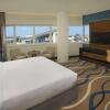 Отель DoubleTree by Hilton Hotel and Residences Dubai Al Barsha, фото 8