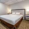 Отель Quality Inn Sunshine Suites, фото 3