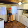 Отель Bear Snugglin by Big Bear Cool Cabins, фото 15