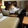 Отель Quality Suites Near West Acres, фото 45