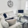 Отель Luxury 2-bed Apartment Lindley Huddersfield, фото 11