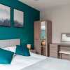Отель Elegant Holiday Home in Milton Keynes Near Towncentre, фото 4