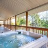 Отель The Lookout - Lake View, Hot Tub and Grill, фото 5