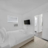 Отель Little Havana Gem 2BR Retreat, фото 7