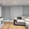 Отель Luxury 1 Bed Apartment + 1 Sofa Bed Can Sleep Up To 4 People 5 Mins Barnet Station Free Parking, фото 4