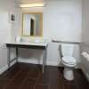 Отель Hampton Inn & Suites Clinton - I-26, фото 8