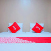 Отель OYO 91876 Hotel Putri Gading 2, фото 11