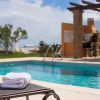 Отель Colina Villas with Private Pool, фото 1