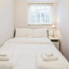 Отель Modern 2 bed Flat, West Kensington, Sleeps 4, фото 16