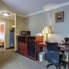 Отель Howard Johnson Inn and Suites Reseda, фото 12