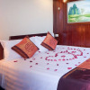 Отель Halong Bay Deluxe Cruise Bungalow on Island, фото 9