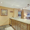 Отель Luxe 2br 2ba - Rocky Mountain Views + Walk To Mainstreet 2 Bedroom Apts by RedAwning, фото 9